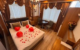 Gross Hotel